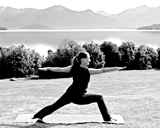 Yogapose Diana Radnai Sportschule Choi